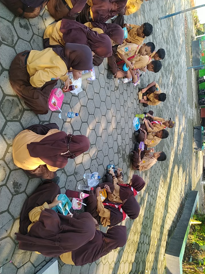 SD Negeri 3 Kapas Sukses Ajak Siswa Rajin Makan Sayur!